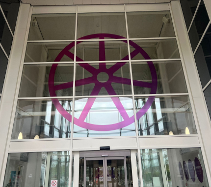 School signage for Brigshaw High School